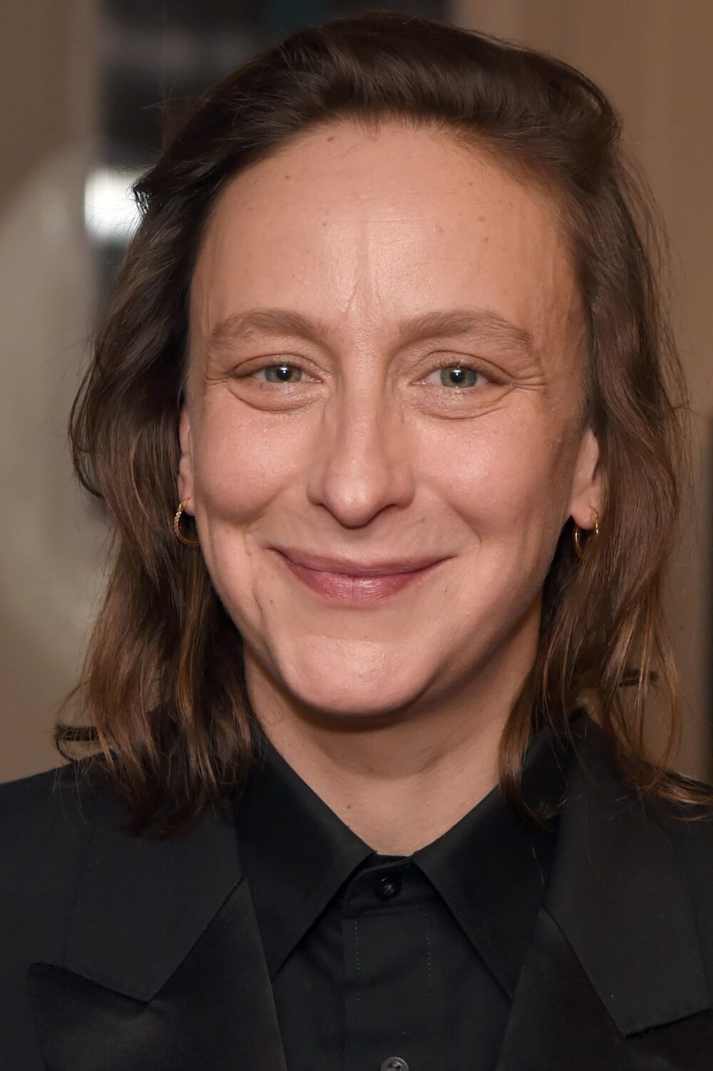 女性导演镜头下的疼痛与重生：十部少女成长与身份探索的艺术片